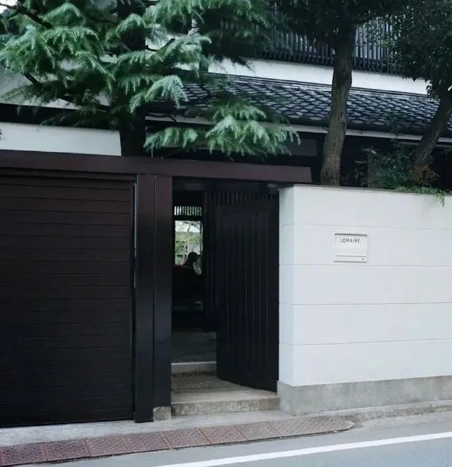 ”升级为银泰高端产品线；拉夏贝尔退市 赢商周报米乐m6网站长沙首个招商花园城开业；“in77(图8)
